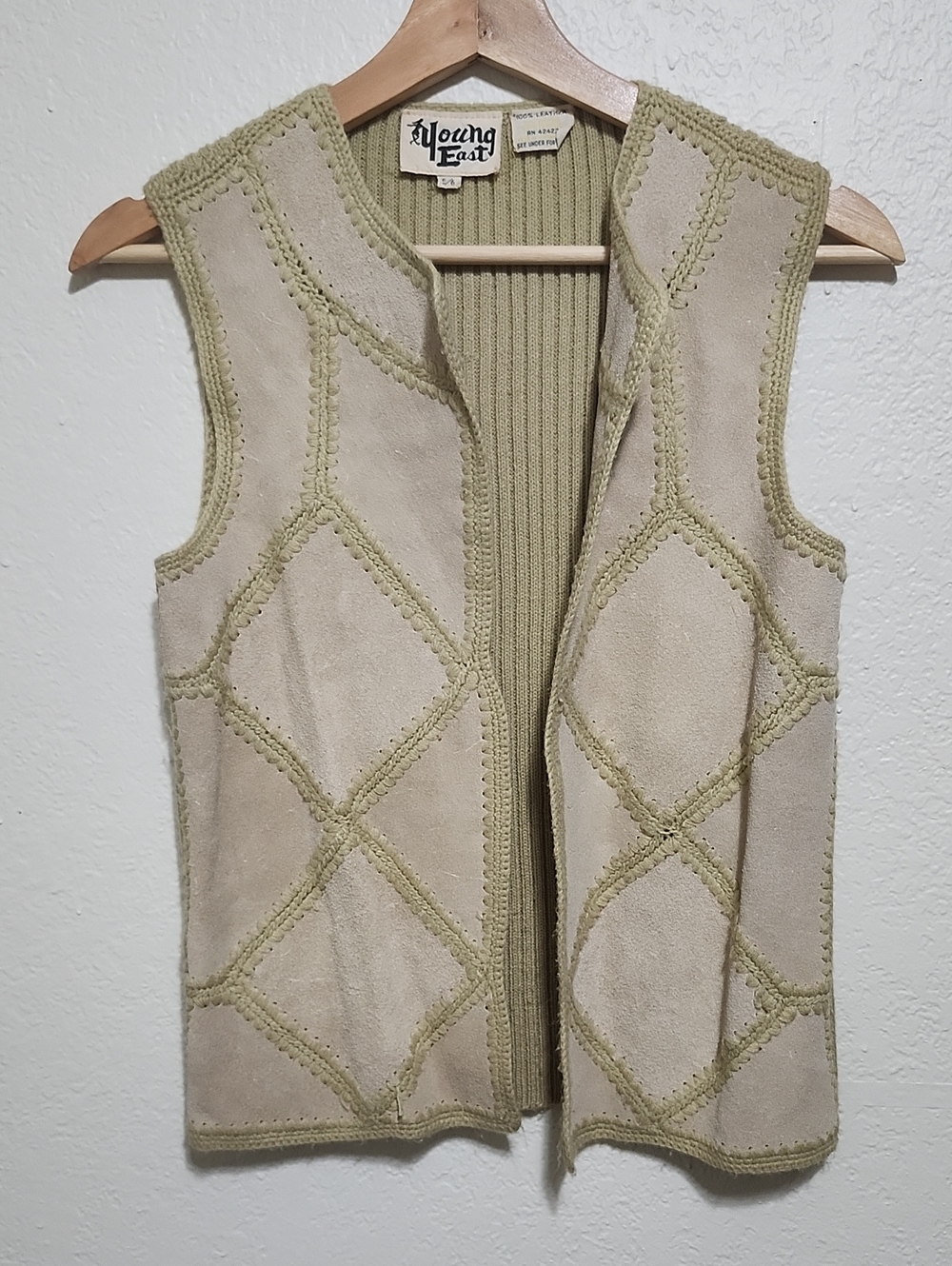 Vintage 70s Young East Suede & Crochet Knit Patchwork Vest - Size 5/6 Boho Weste